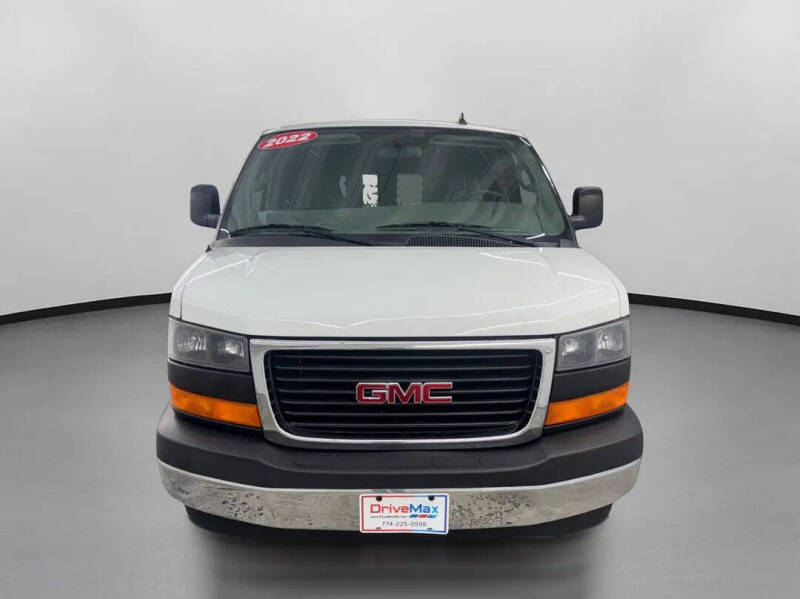 2022 GMC Savana 2500