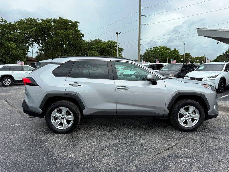 2021 Toyota RAV4 XLE