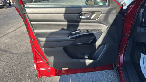 2022 Nissan Pathfinder SV