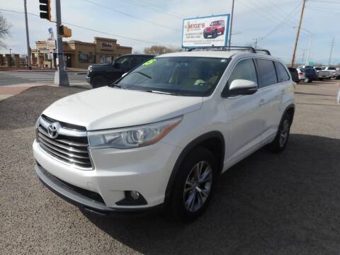 2015 Toyota Highlander for sale at AUGE'S SALES AND SERVICE in Belen NM
