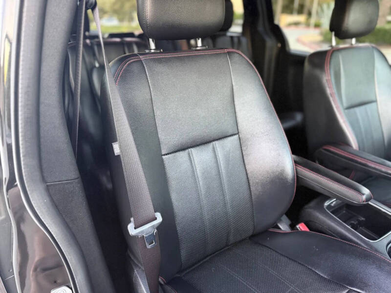 2014 Dodge Grand Caravan R/T