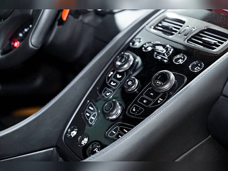 2014 Aston Martin Vanquish