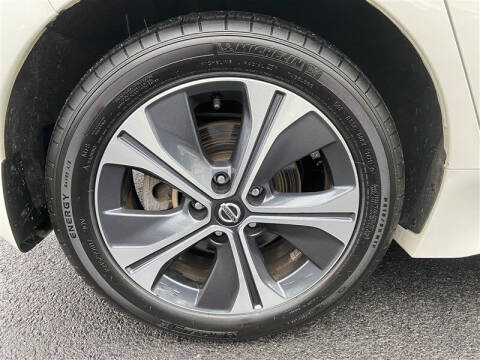 2022 Nissan LEAF SL PLUS