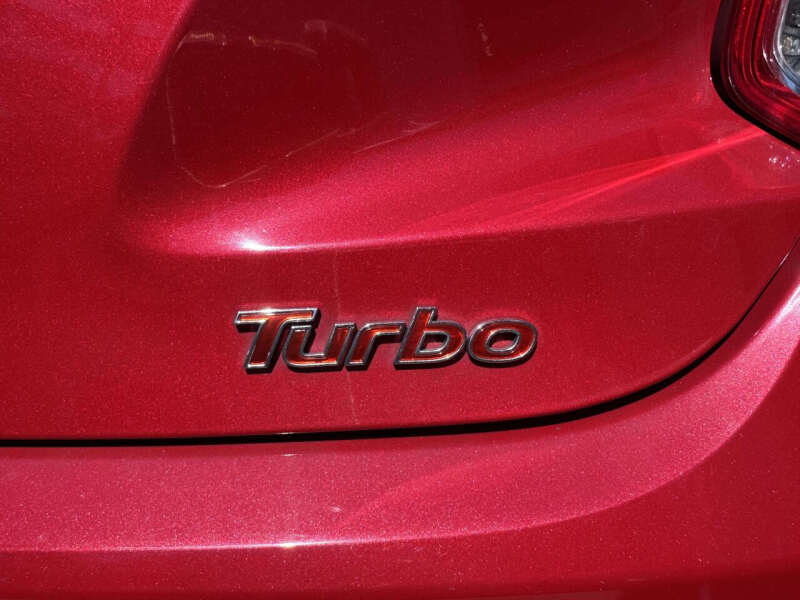 Image 8 of 2013 Hyundai Veloster Turbo