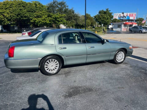 2005 Lincoln Town Car for sale at Turnpike Motors in Pompano Beach FL