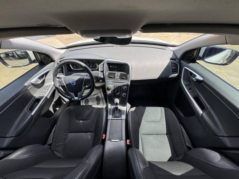 2016 Volvo XC60 T5 Drive-E