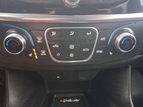 2022 Chevrolet Traverse LT Leather