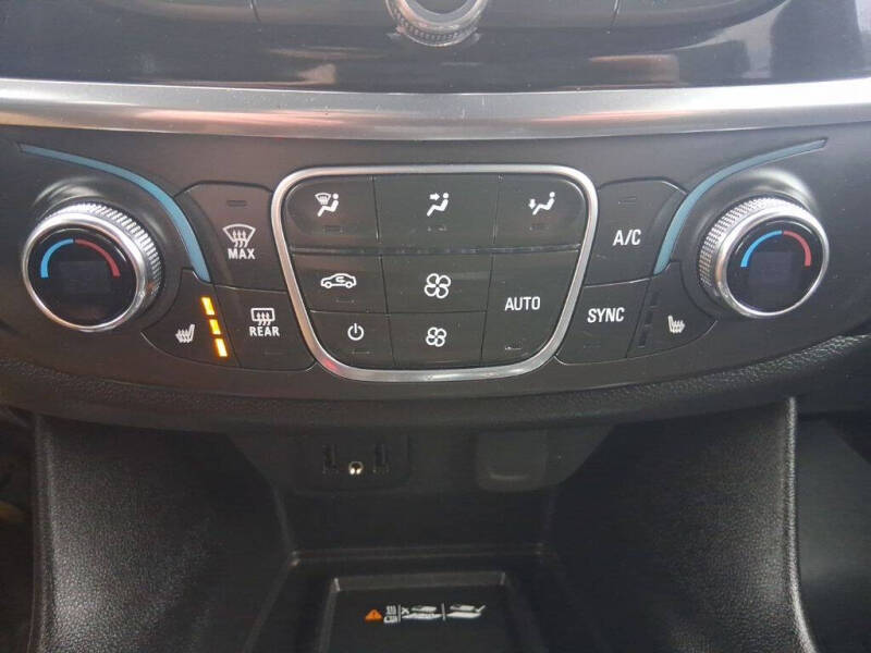 2022 Chevrolet Traverse LT Leather