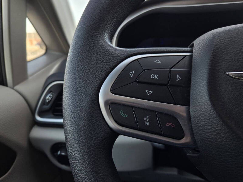 2017 Chrysler Pacifica LX