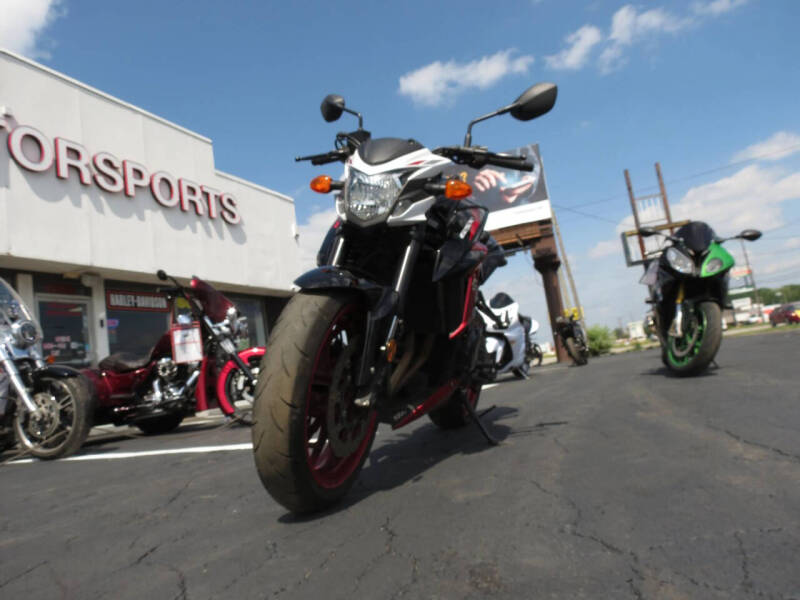 2020 Suzuki GSX-S750M0
