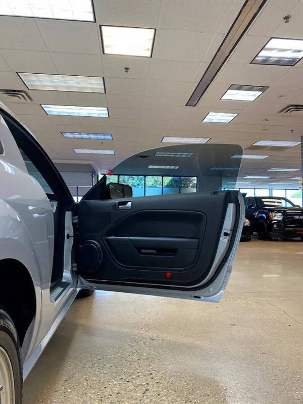 2006 Ford Mustang GT Deluxe