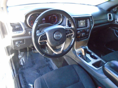 2017 Jeep Grand Cherokee Laredo