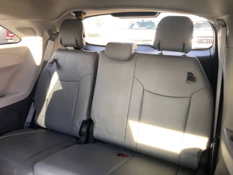 2024 Toyota Sienna XLE 7-Passenger