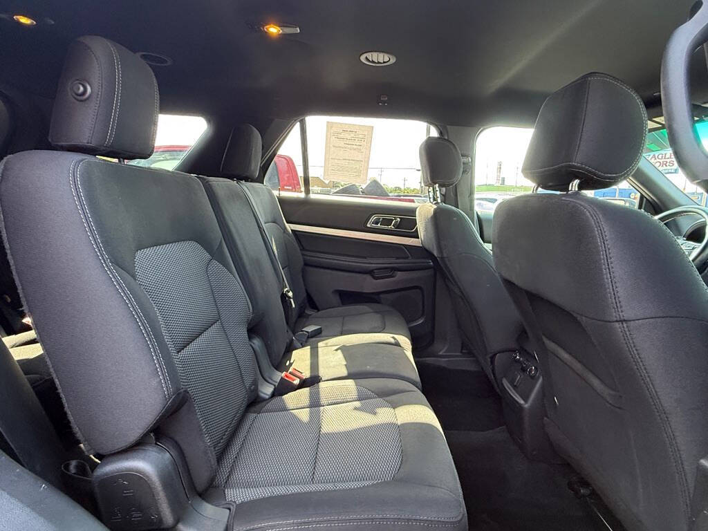 Black 2017 Ford Explorer XLT AWD XLT 4dr SUV 9