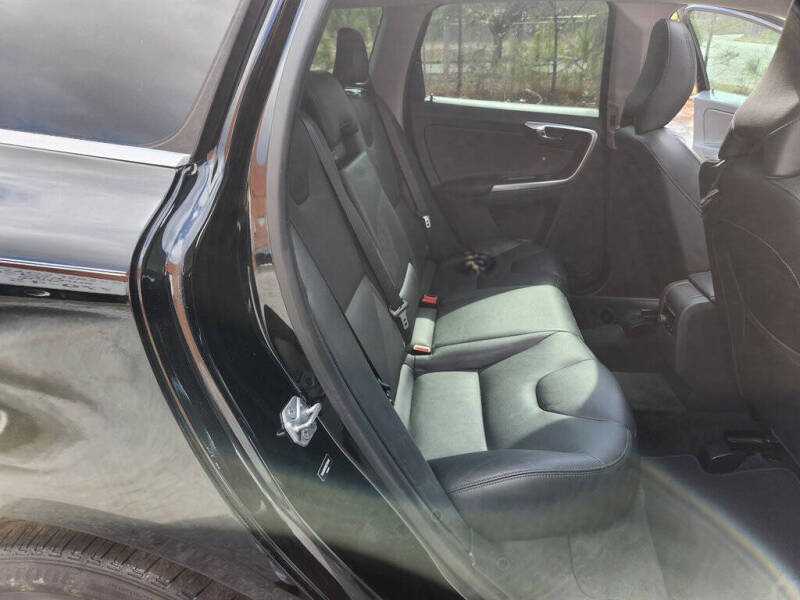 2016 Volvo XC60 T5 Drive-E Platinum