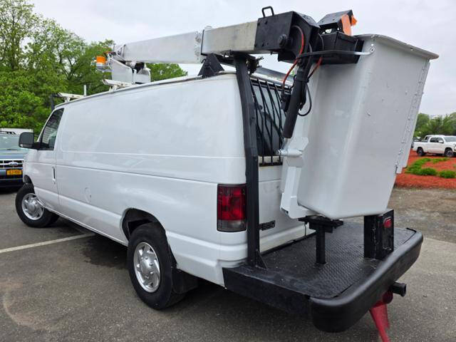 2005 Ford E-Series E-350 SD