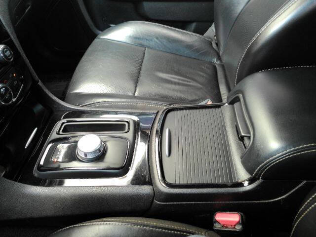 2022 Chrysler 300 S V8