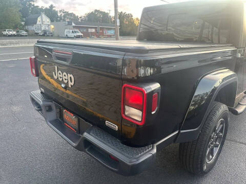 2023 Jeep Gladiator Overland