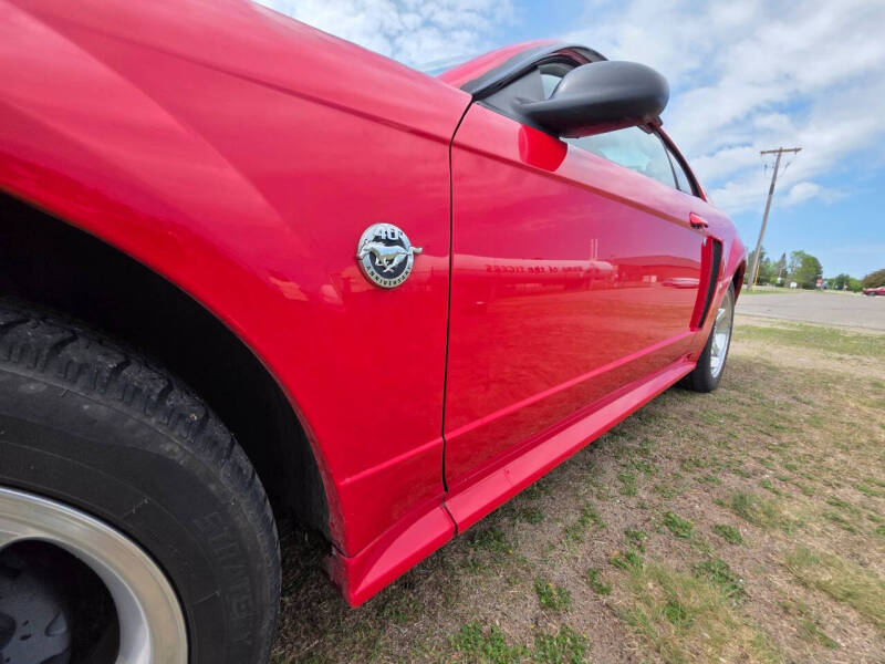 2004 Ford Mustang GT Deluxe