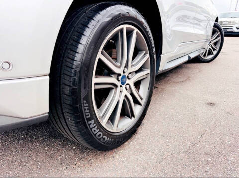 2019 Ford Edge Titanium