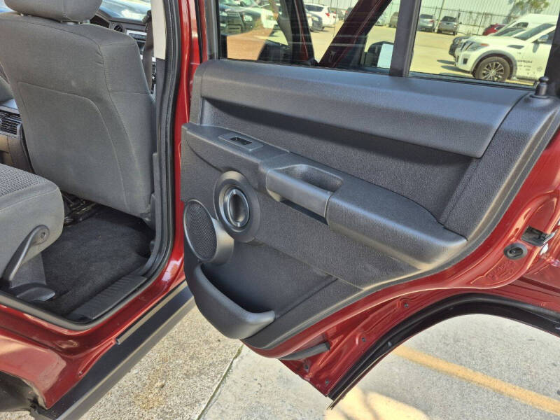 2008 Jeep Commander Sport