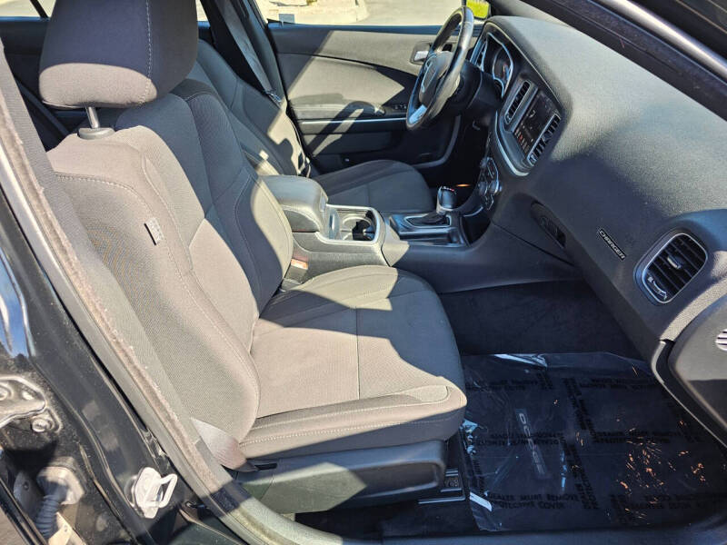 2017 Dodge Charger SXT