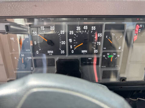 2001 International 4900
