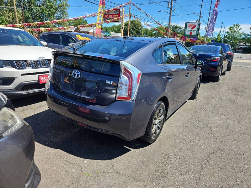 2013 Toyota Prius Two