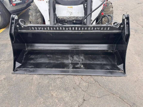 2014 Bobcat S590 TWO SPEED SKID STEER LOAD