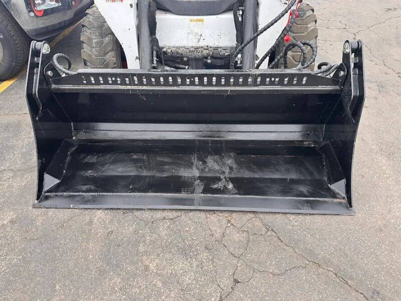 2014 Bobcat S590 TWO SPEED SKID STEER LOAD