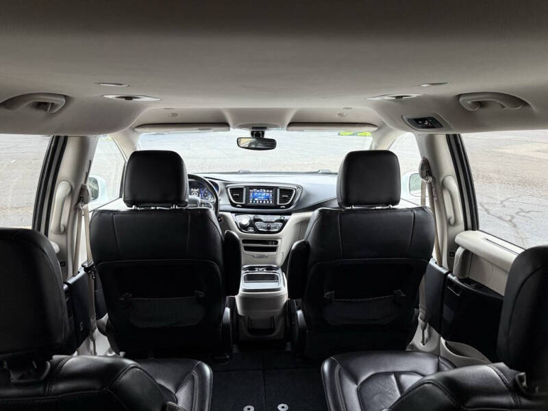 2020 Chrysler Pacifica Touring L