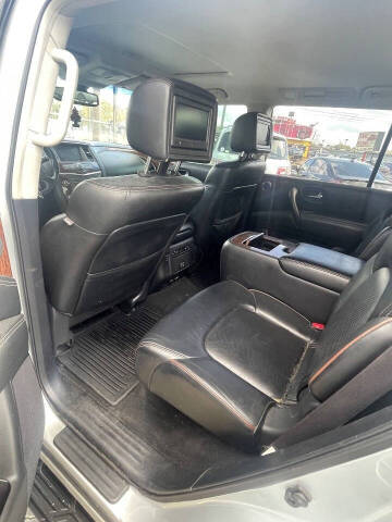 2017 Nissan Armada Platinum