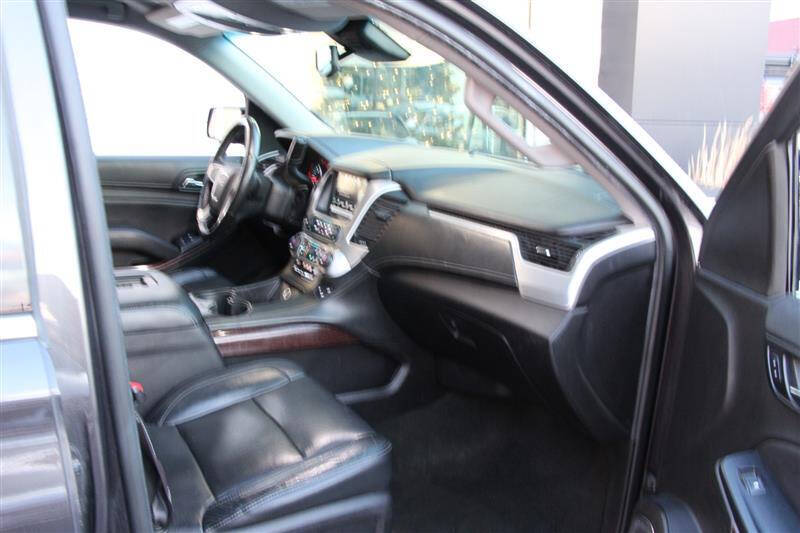 2017 GMC Yukon XL SLT