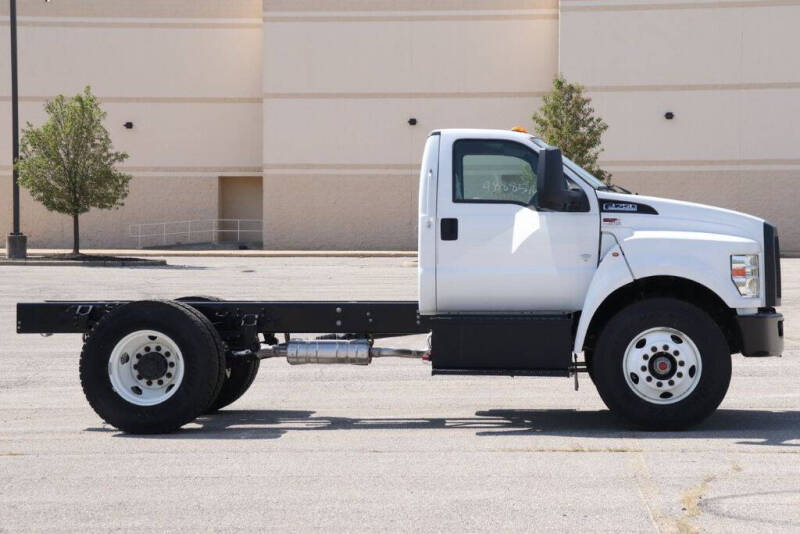 2025 Ford F-750 Super Duty