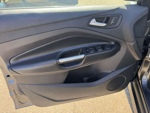 2017 Ford C-MAX Energi Titanium