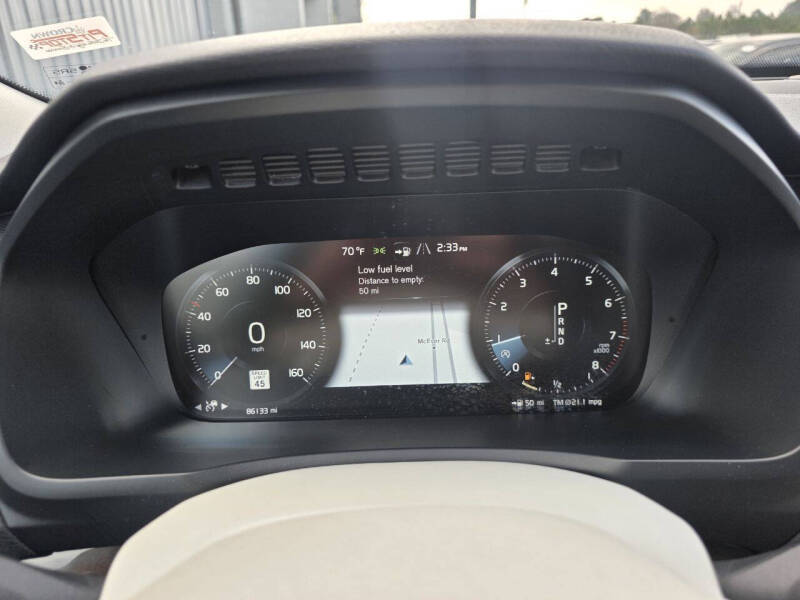 2016 Volvo XC90 T6 Momentum