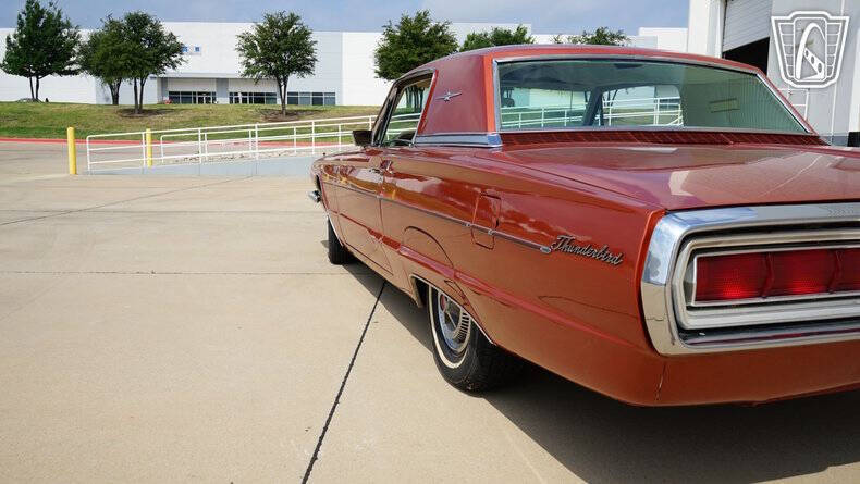 1966 Ford Thunderbird