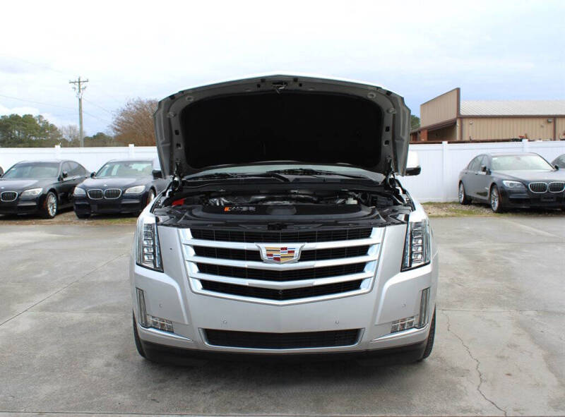 2017 Cadillac Escalade ESV Luxury