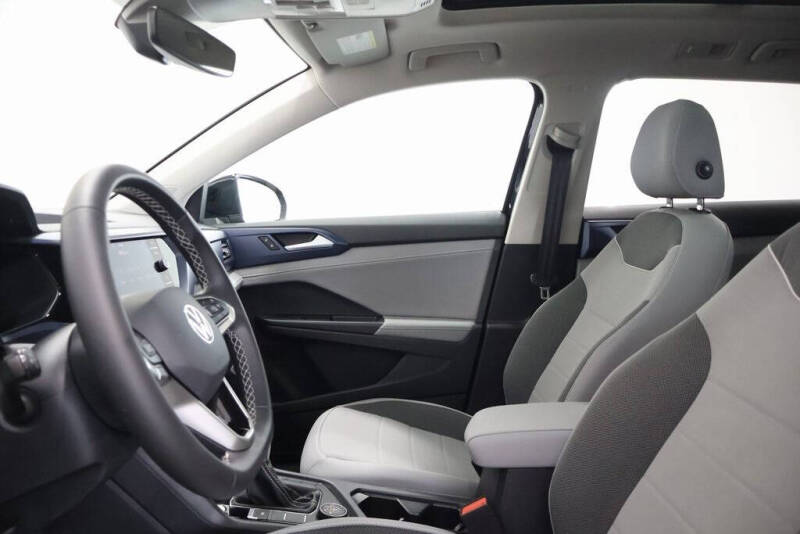 2024 Volkswagen Taos SE 4Motion