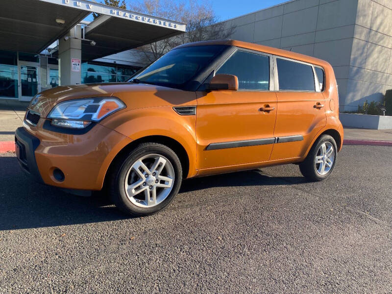 Used 2011 Kia Soul Base with VIN KNDJT2A28B7222772 for sale in Salem, OR