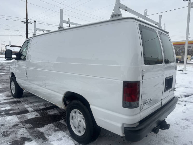 2009 Ford E-Series E-250