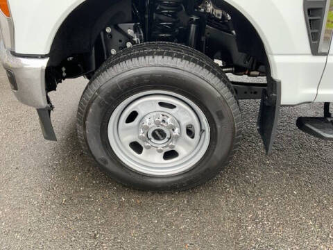 2025 Ford F-350 Super Duty XL