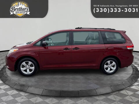2013 Toyota Sienna L 7-Passenger