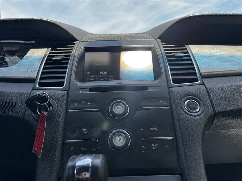 2013 Ford Taurus SEL