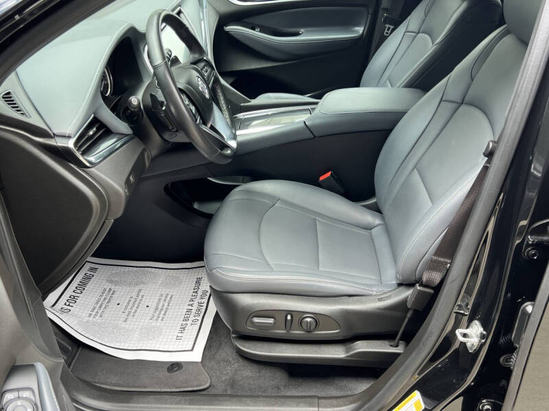 2024 Buick Enclave Essence