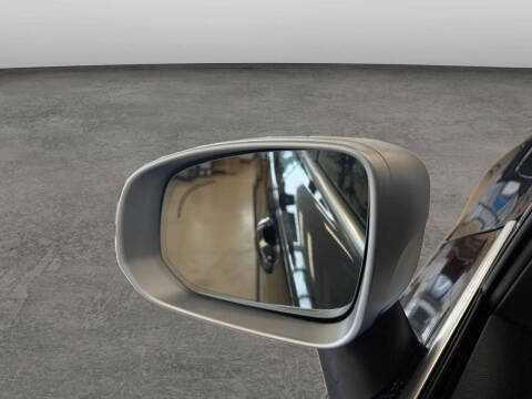 2017 Volvo XC90 T6 R-Design