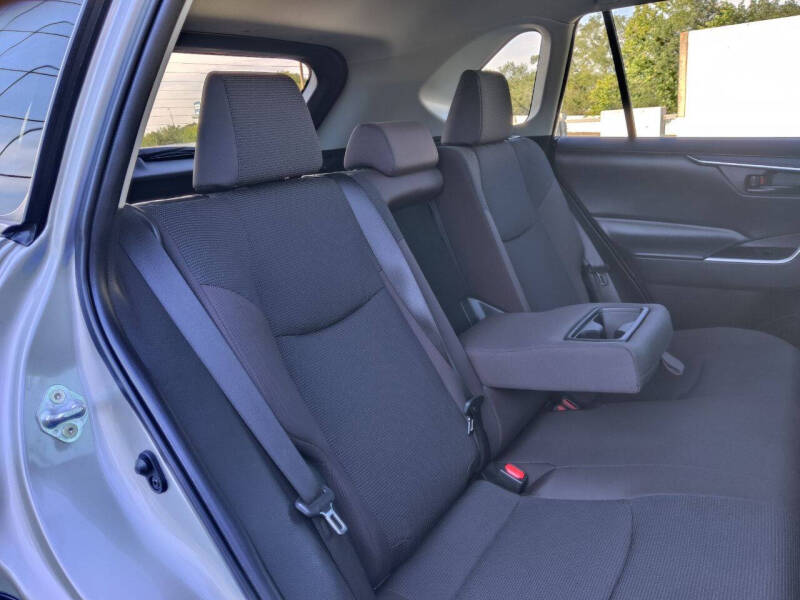 2023 Toyota RAV4 Hybrid LE