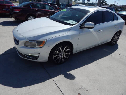 2015 Volvo S60 T6 Drive-E Platinum