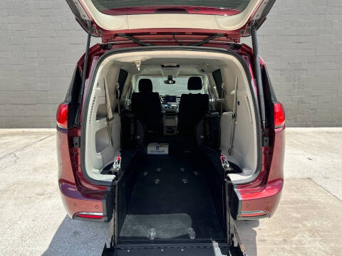 2017 Chrysler Pacifica Touring-L