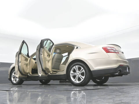 2017 Ford Taurus SEL